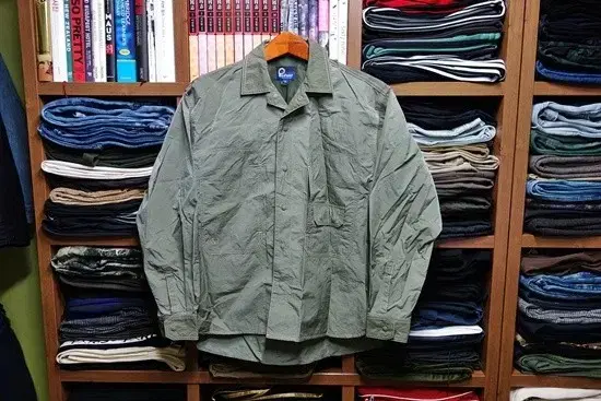 Penfield 펜필드 나일론 포켓 셔츠 카키 S (100)